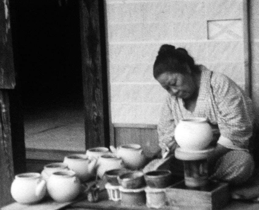 Minagawa Masu Decorating Sansui Teapots